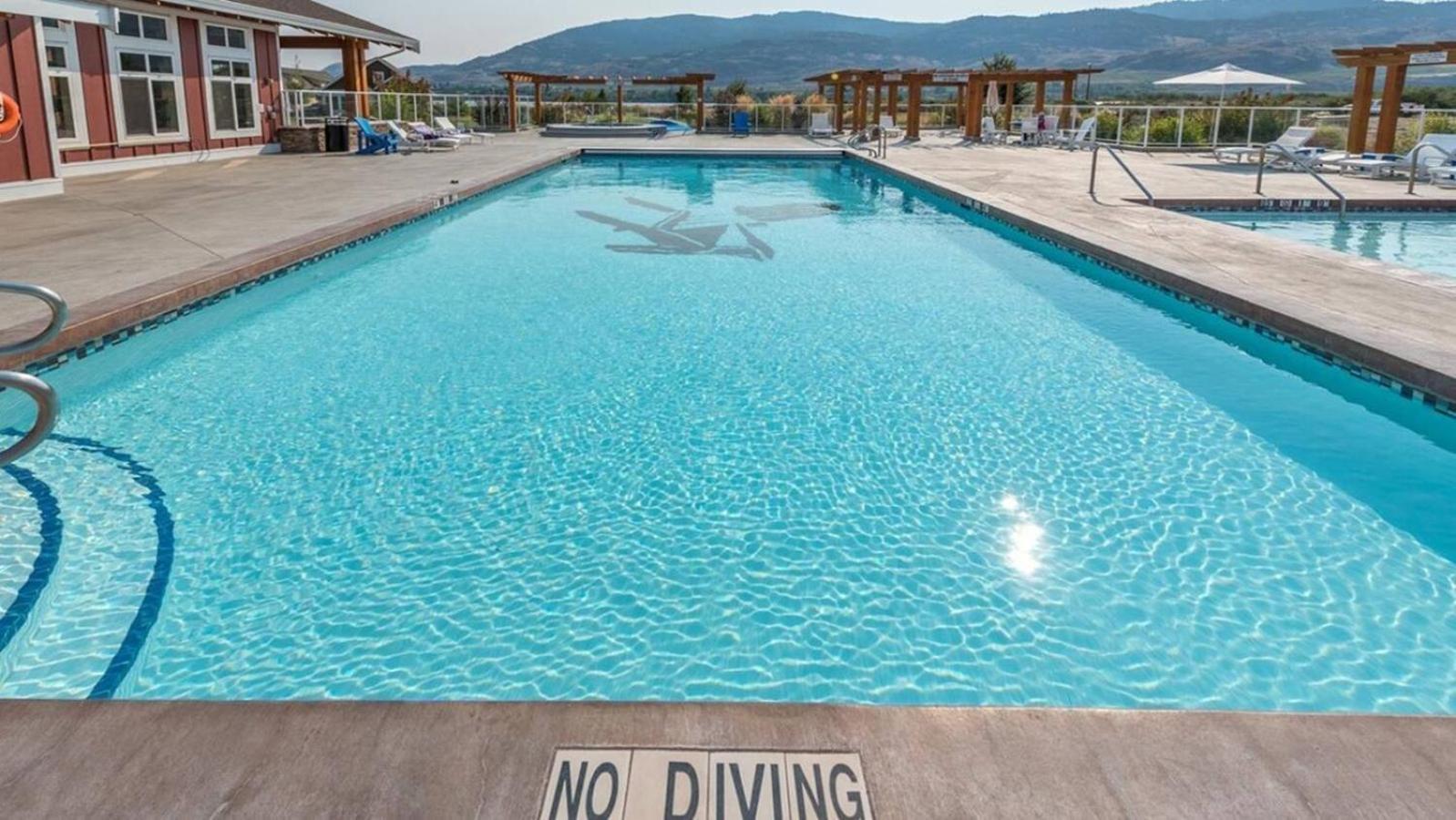 Beautiful Kismet View Cottage With Golf Cart 188 Osoyoos Ngoại thất bức ảnh